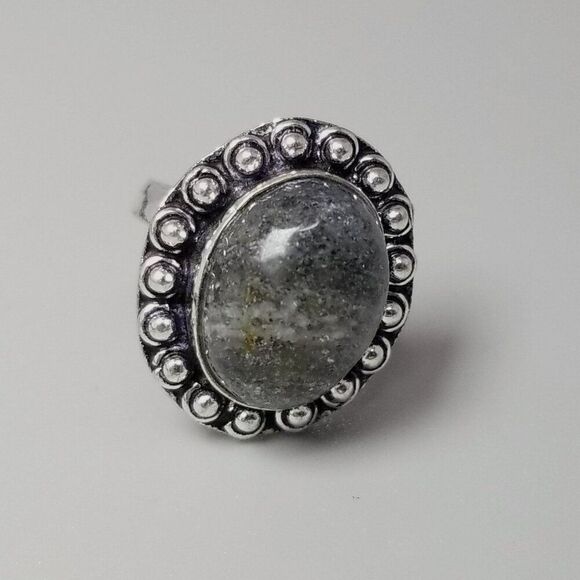 Vintage Gray Oval Cabochon Stone Ring, Bezel Set Silver Tone Size 6.5 Band - Picture 7 of 8